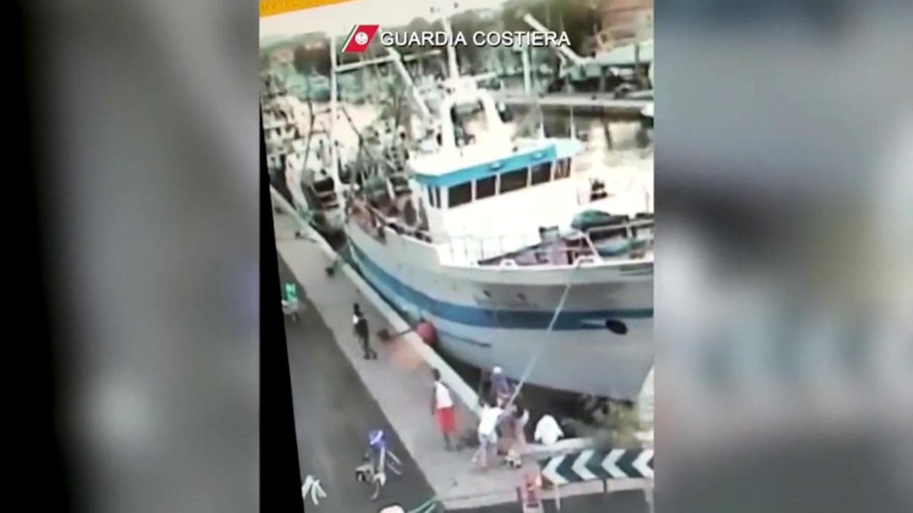Rimini, bambina di 11 mesi finisce in mare: salvata da un militare della Guardia Costiera