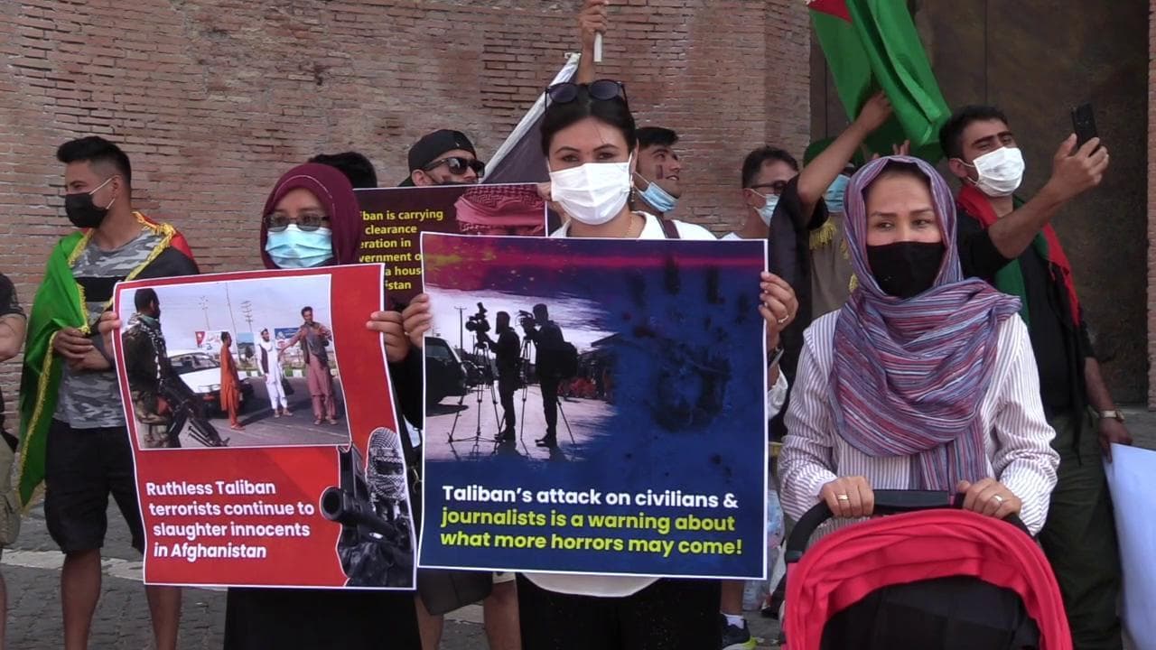 Afghanistan, gli esiliati a Roma: "Il governo italiano aiuti le nostre famiglie a fuggire"