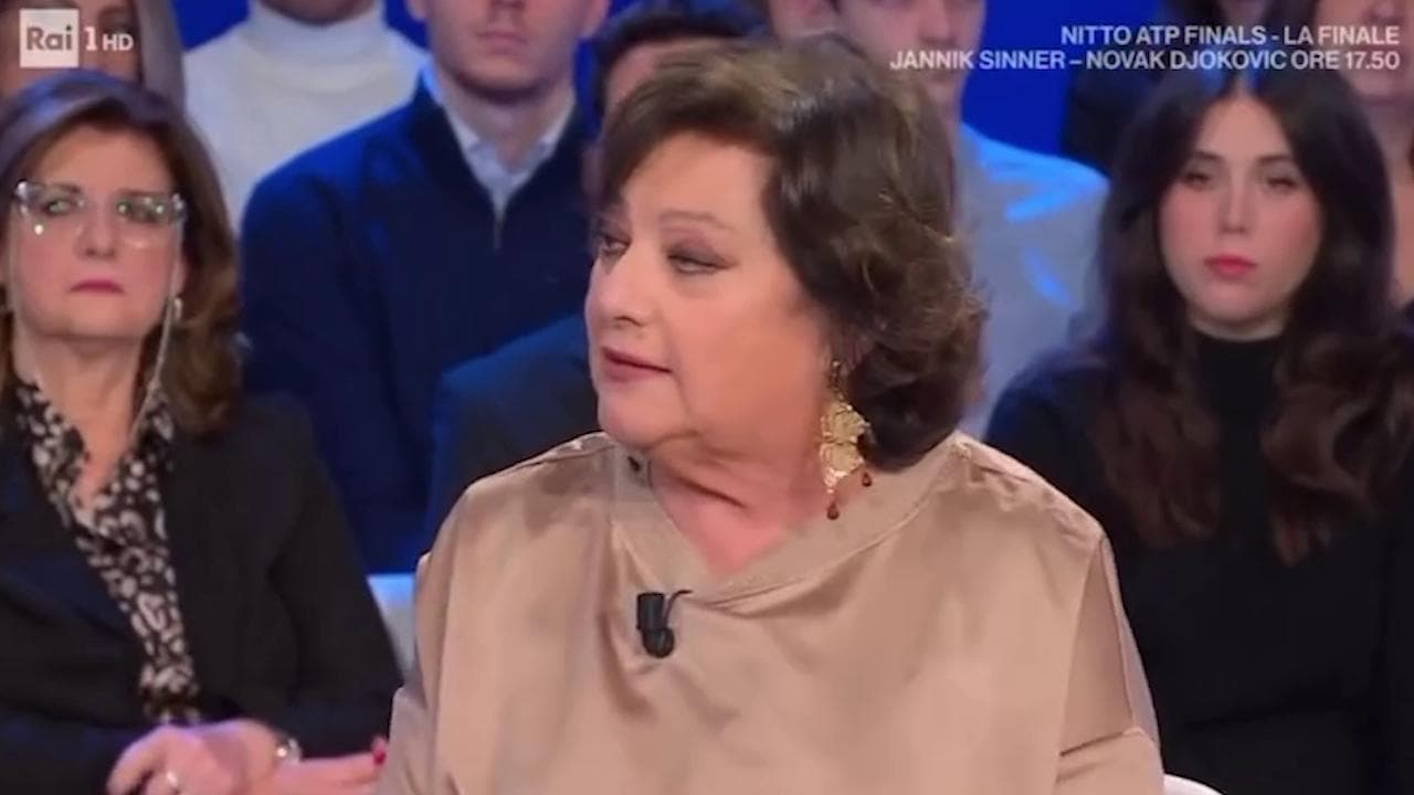La polemica, la leghista Matone: "I maschi disturbati non hanno mai mamme normali"