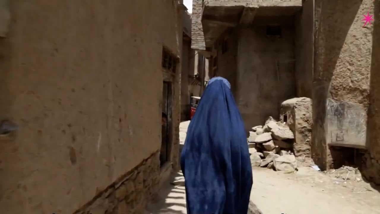 Kabul, l'appello della Onlus milanese: "Rischio stupro e omicidio, portiamo in Italia nostre collaboratrici afgane"
