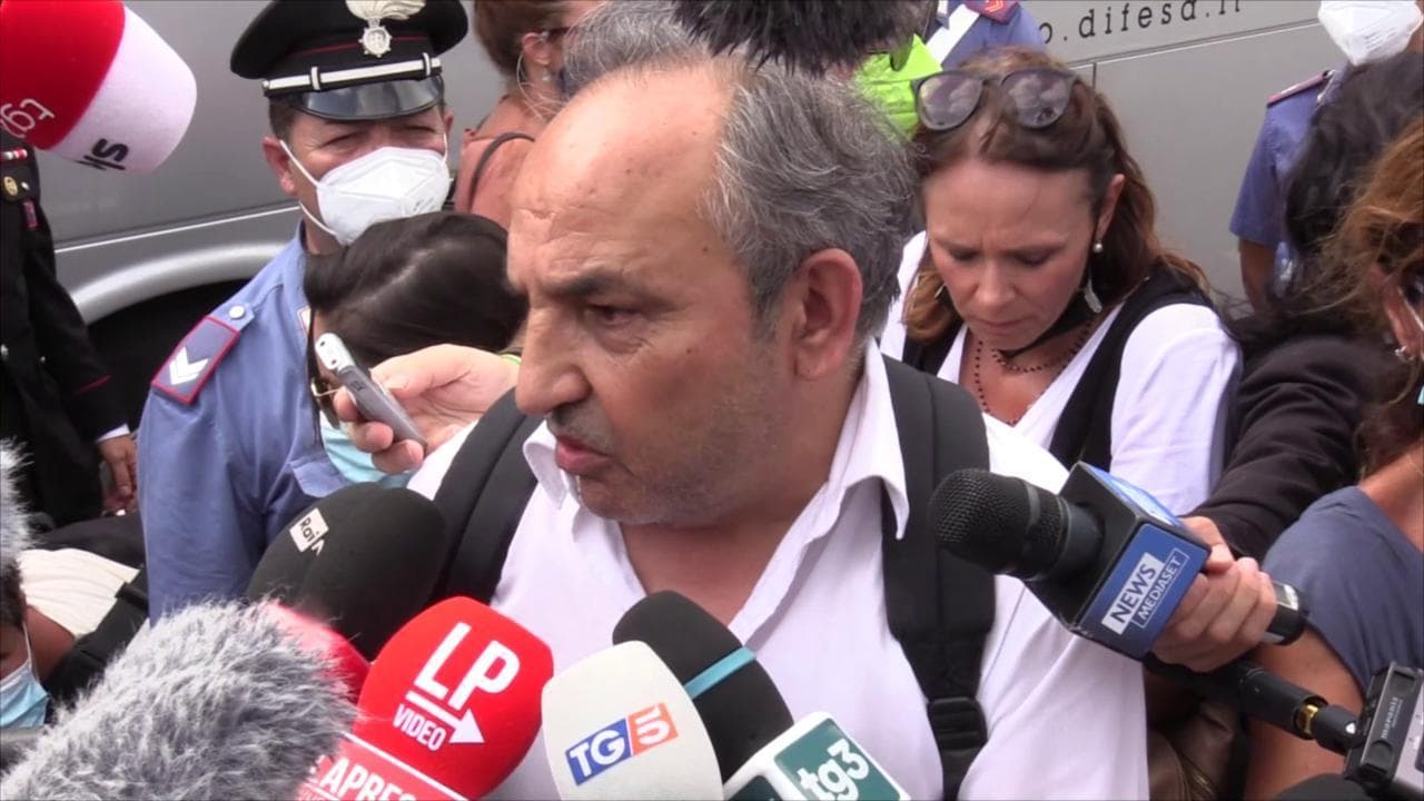 Fiumicino, lo sfogo del medico afghano rientrato da Kabul: "Ho paura per i colleghi rimasti lì"