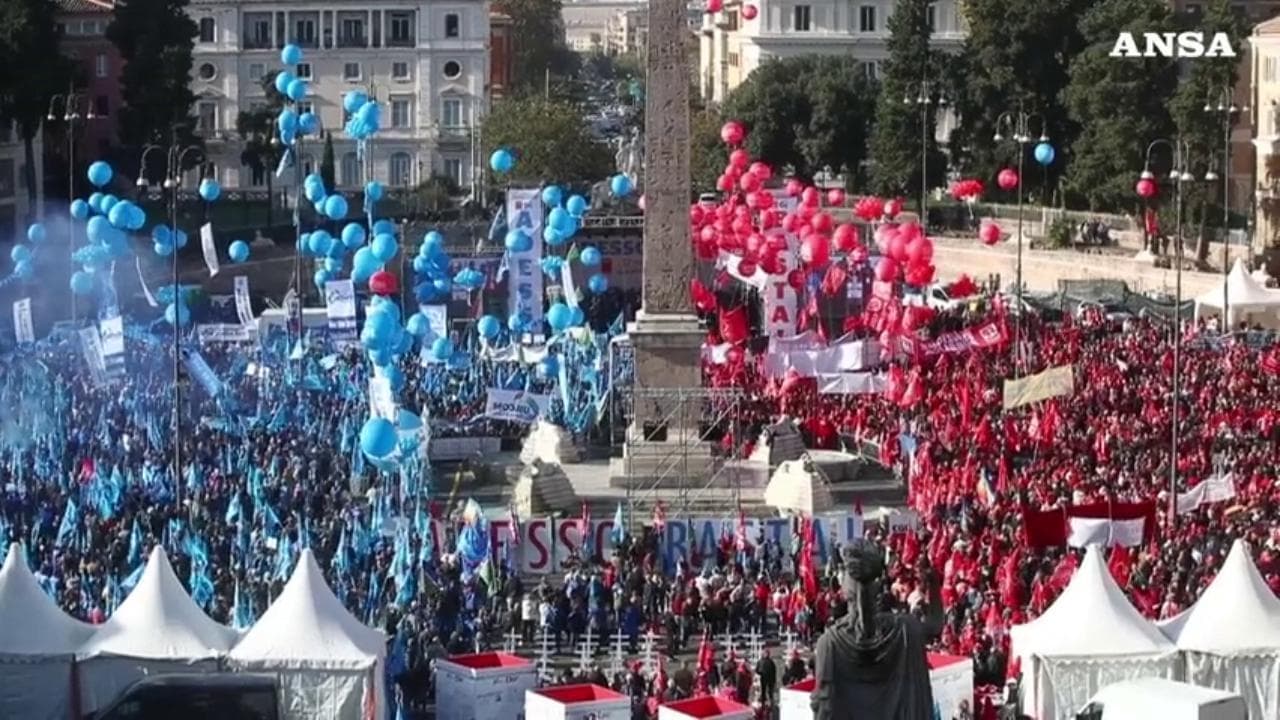 Cgil e Uil, 60mila i manifestanti in piazza del Popolo a Roma a favore dello sciopero