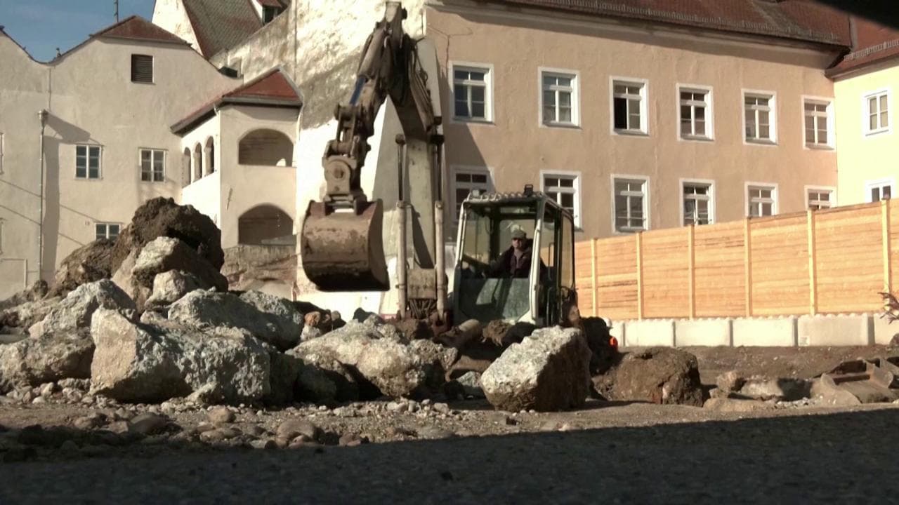 La casa dove nacque Hitler non esisterà più: partito il cantiere voluto dal ministero degli Interni austriaco