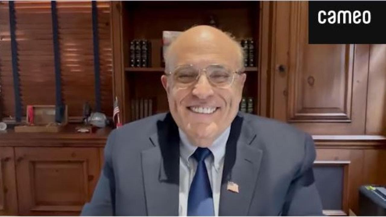 Rudy Giuliani, l'ex sindaco di New York ora vende video messaggi personalizzati per 199 dollari