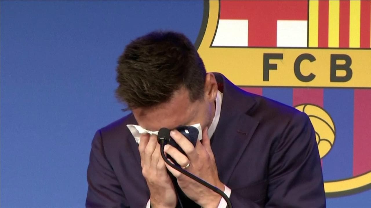 Leo Messi in lacrime: il pianto del campione prima dell'ultima conferenza stampa con il Barcellona