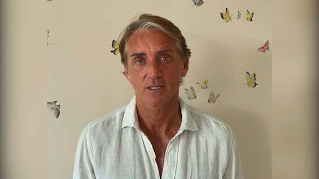 Italia in bici, Roberto Mancini nella nuova Guida di Repubblica: "In sella ho scoperto le mie Marche"