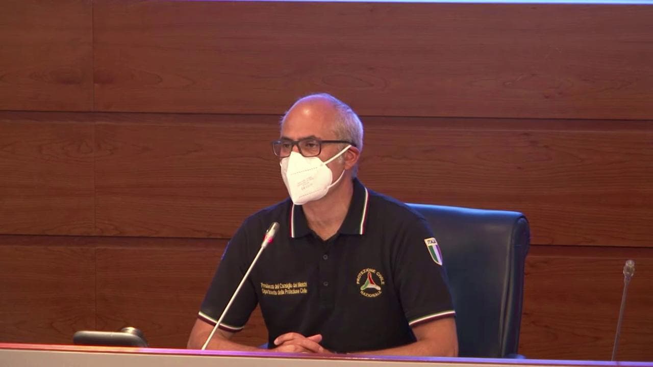 Emergenza incendi, Curcio (Protezione Civile): "In Sicilia arriveranno squadre da terra provenienti da altre regioni"
