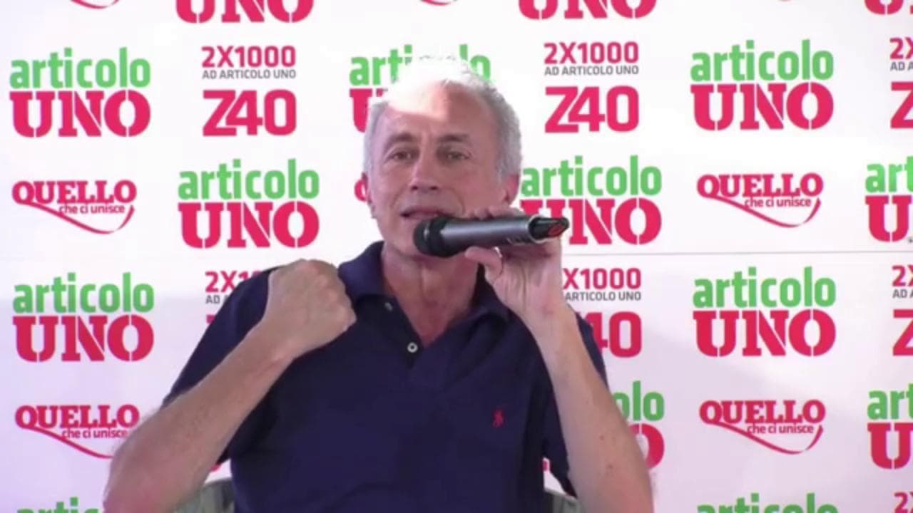 Marco Travaglio e la gaffe su Draghi: "Figlio di papà che non capisce un c..."