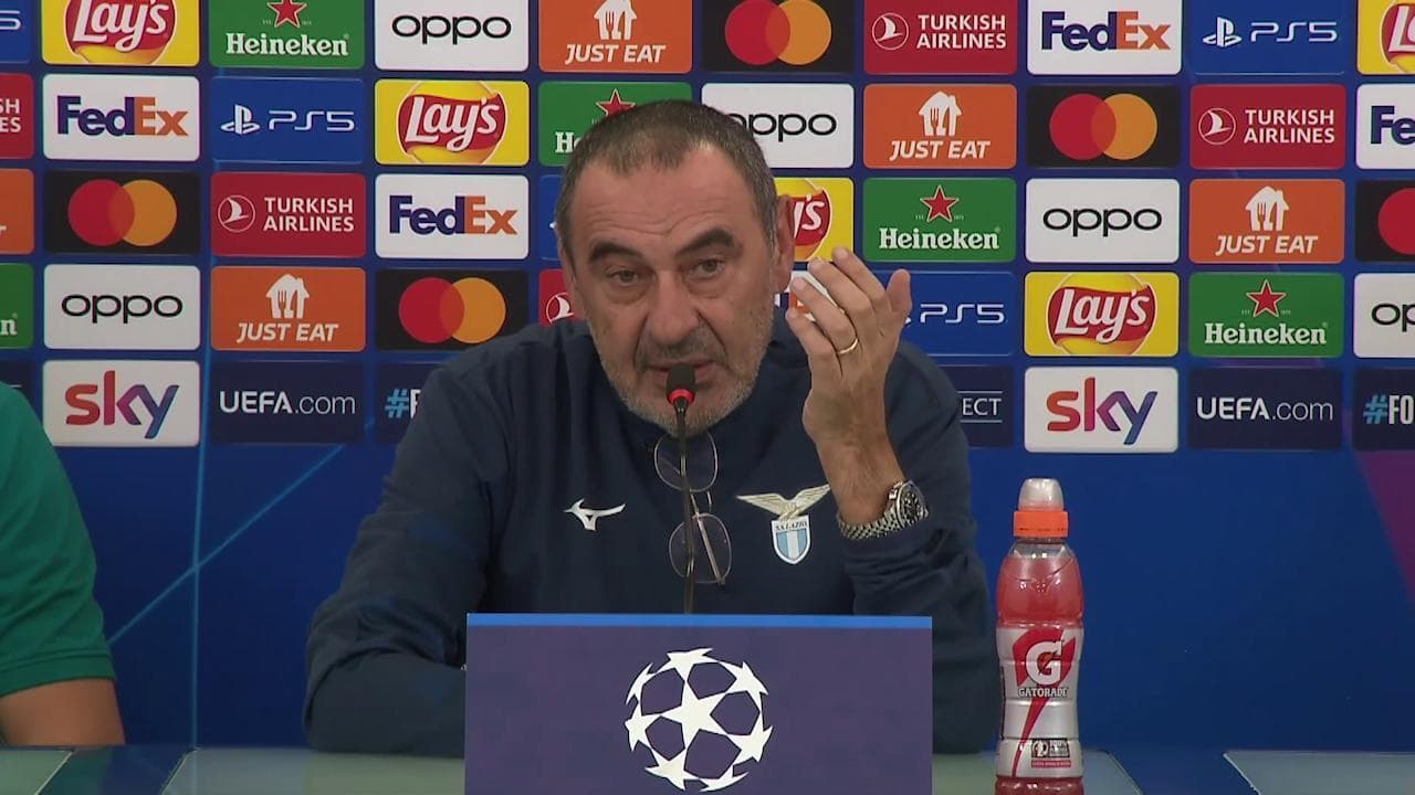 Sarri: "Voglio chiudere la mia carriera alla Lazio, non mi importa delle critiche"