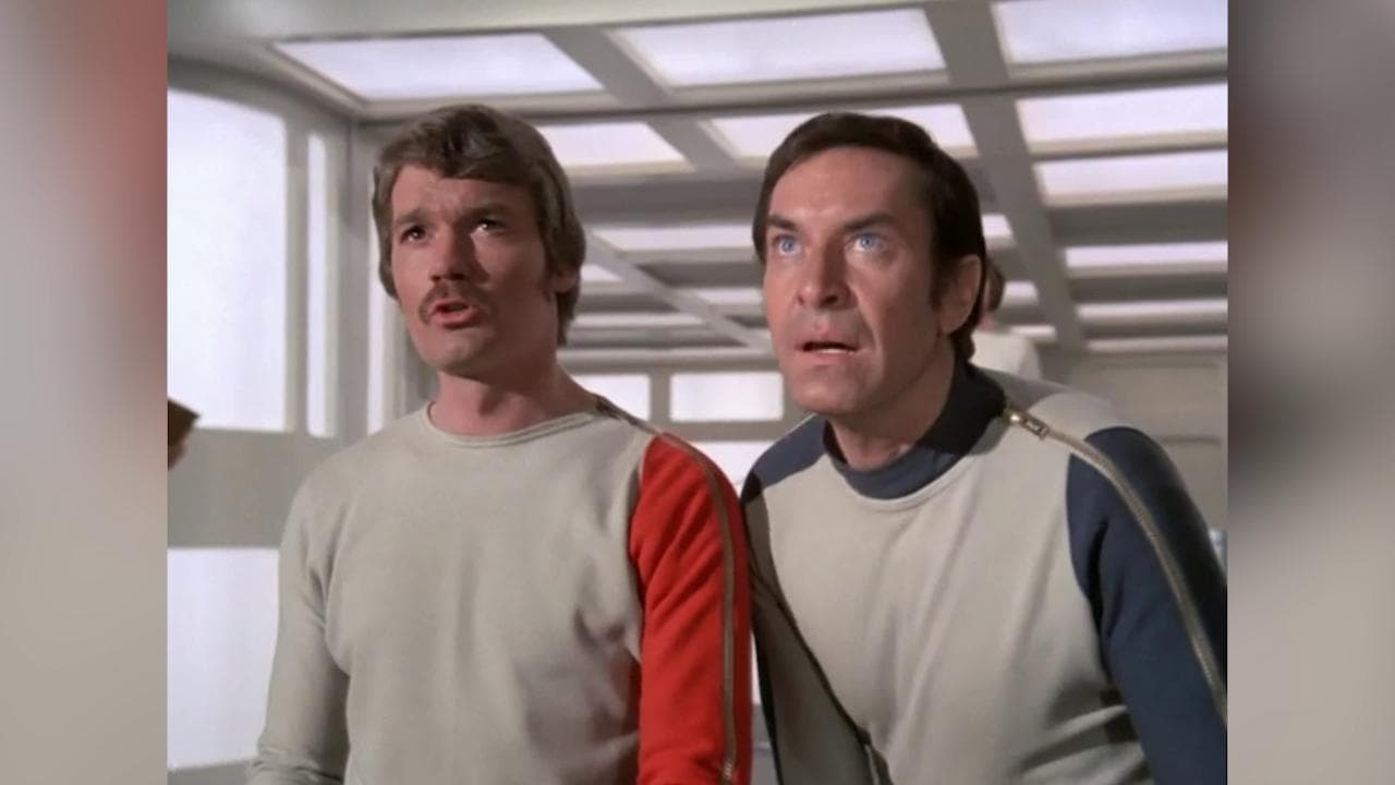 'Spazio 1999' - Clip l'esplosione sulla base lunare Alpha