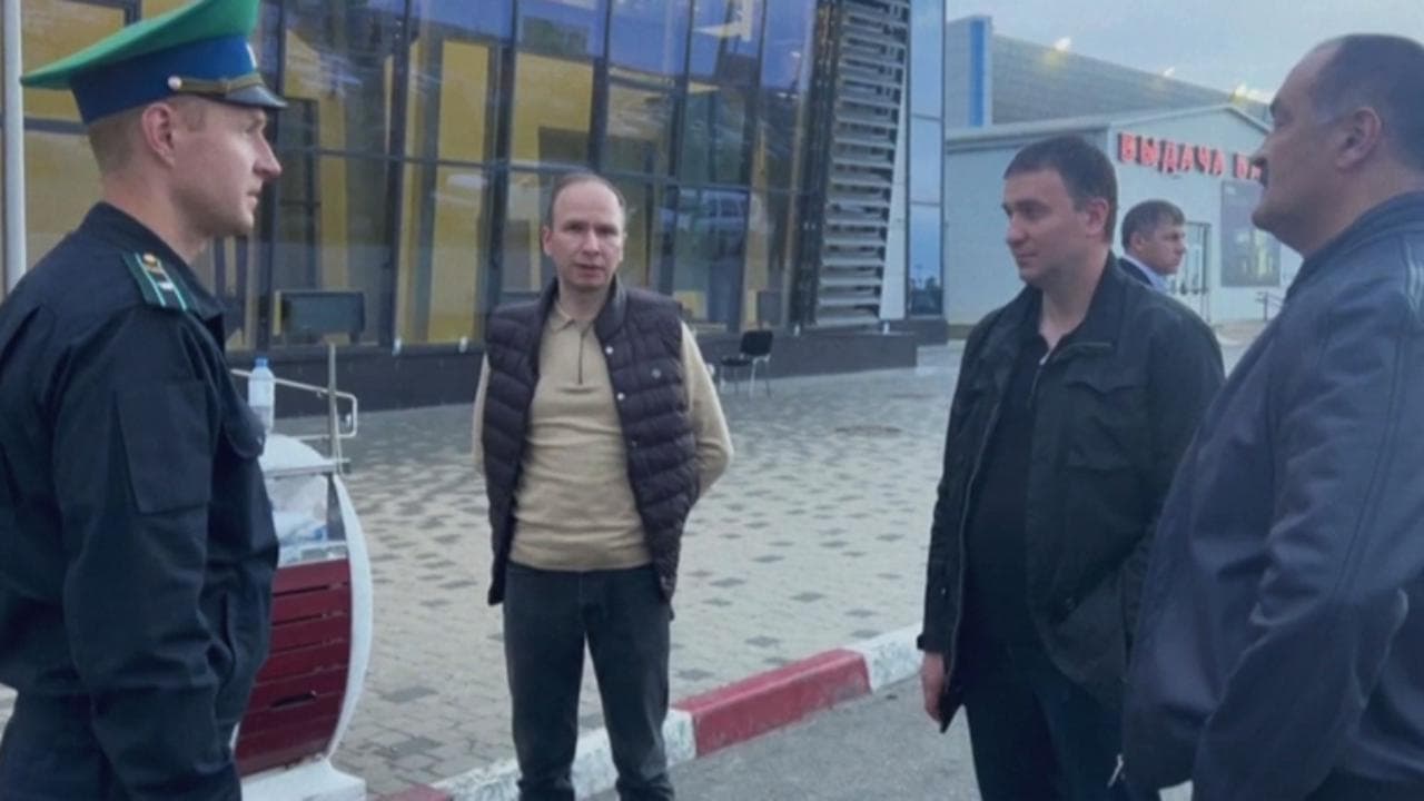Assalto aeroporto russo, il governatore del Daghestan visita lo scalo di Makhachkala