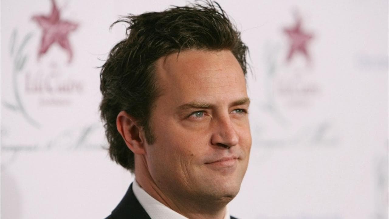 Addio Matthew Perry, il cordoglio social per la morte dell'attore di 'Friends': "Sei stato un dono"
