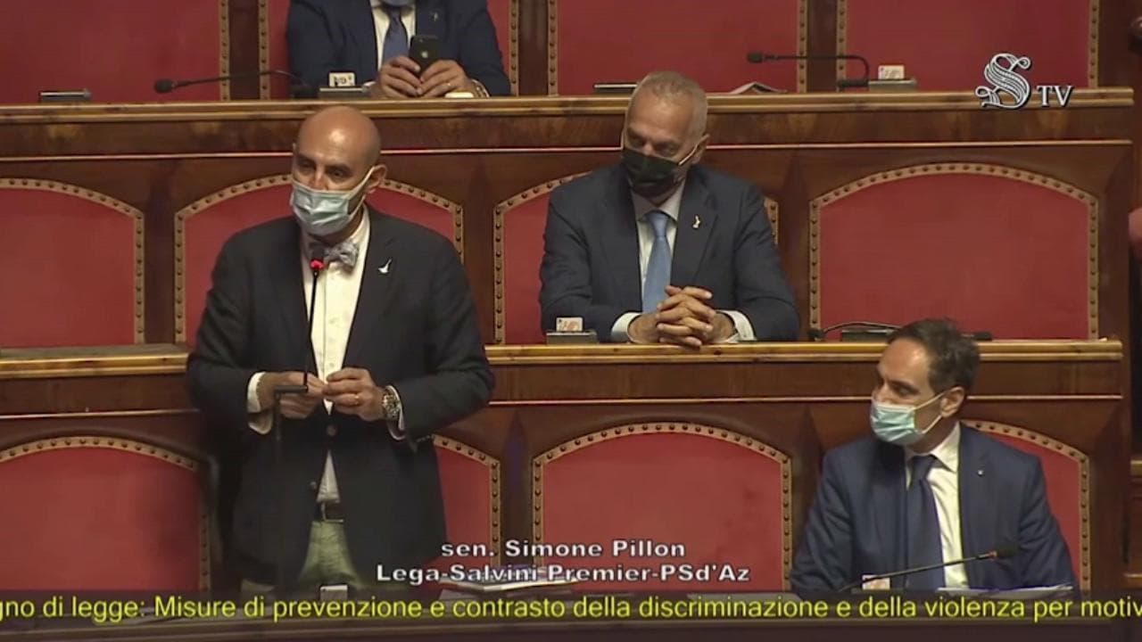 Pillon, gli Europei e il ddl Zan: per il senatore leghista gli azzurri "non hanno chiamato genitore 1 o genitore 2"