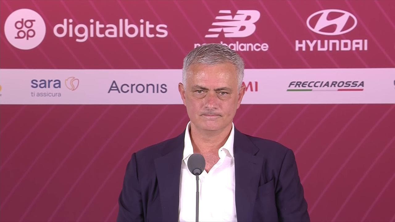 Mourinho si presenta così alla Roma: "Il mio modo di lavorare è dare sempre il 100%"