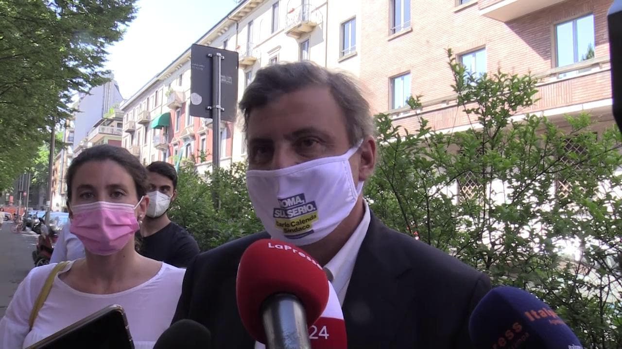 M5s, Calenda: "Grillo e Conte indecenti, spariscano e tornino a fare quello che facevano prima"