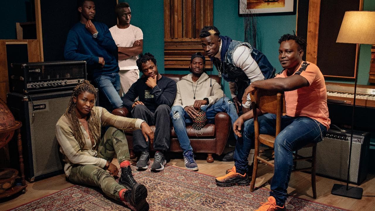 One Blood Family, da richiedenti asilo a nuove star del pop: la clip in anteprima dell'orchestra multietnica