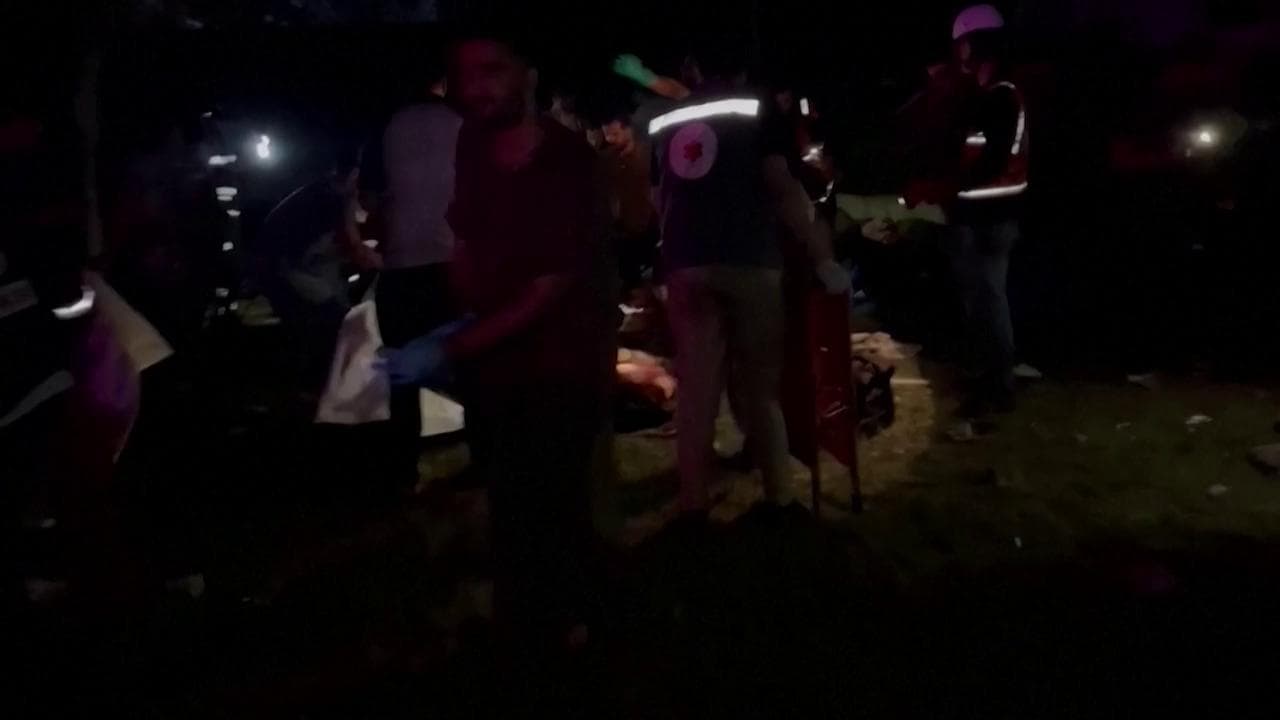 Strage nell'ospedale a Gaza: il video dei primi soccorsi