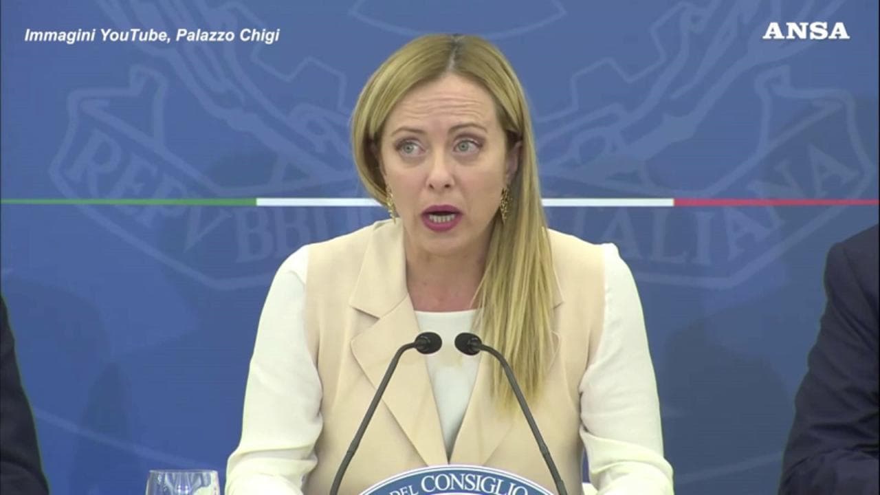 Meloni sul taglio del cuneo: "Si tratta di un aumento di 100 euro al mese per 14 milioni di cittadini"