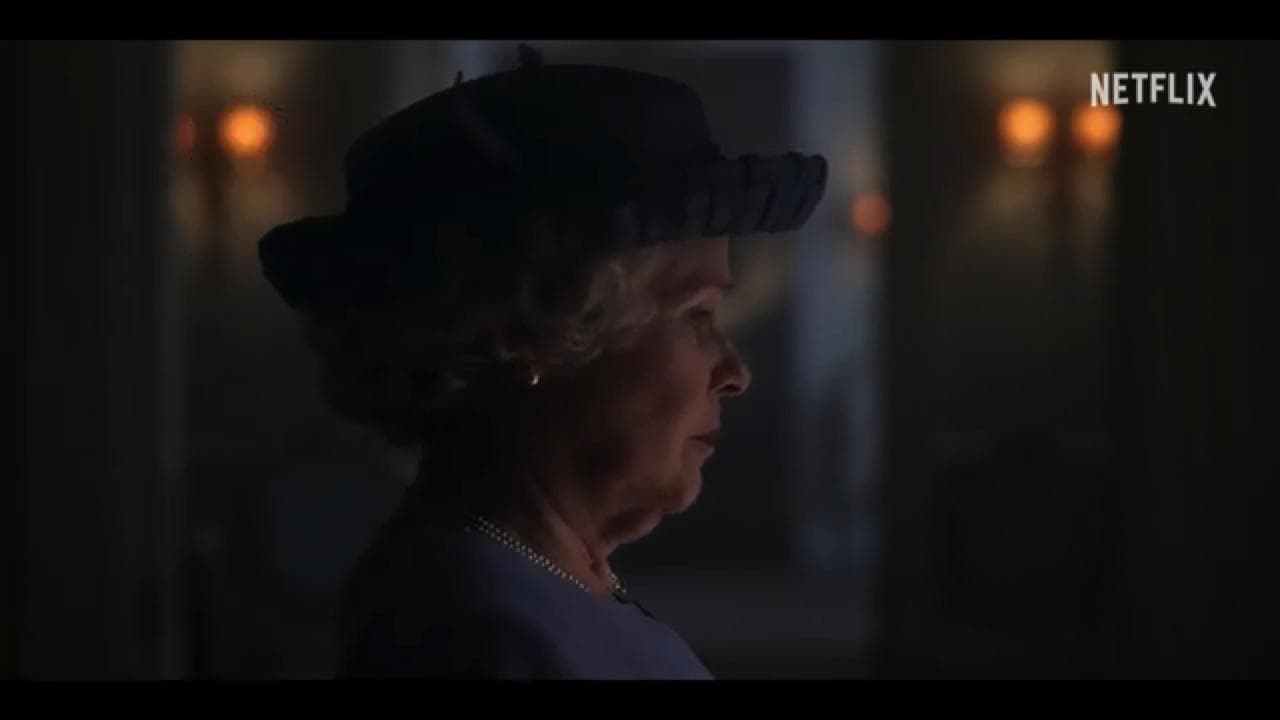 'The Crown 6', l'atto finale. Elisabetta: "Che dire della vita che ho messo da parte?"