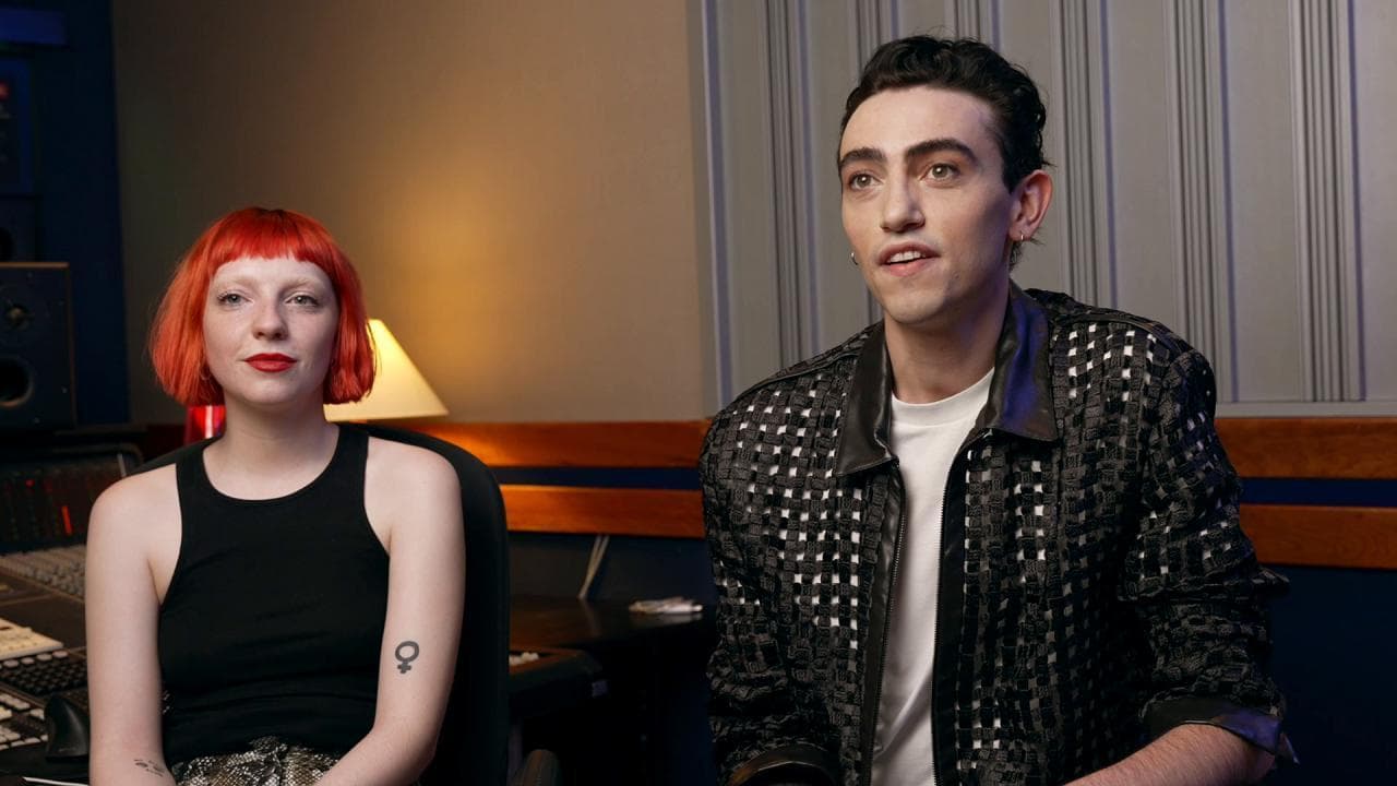 Michele Bravi con Sophie and the Giants: una coppia di 'Falene' per il nuovo singolo