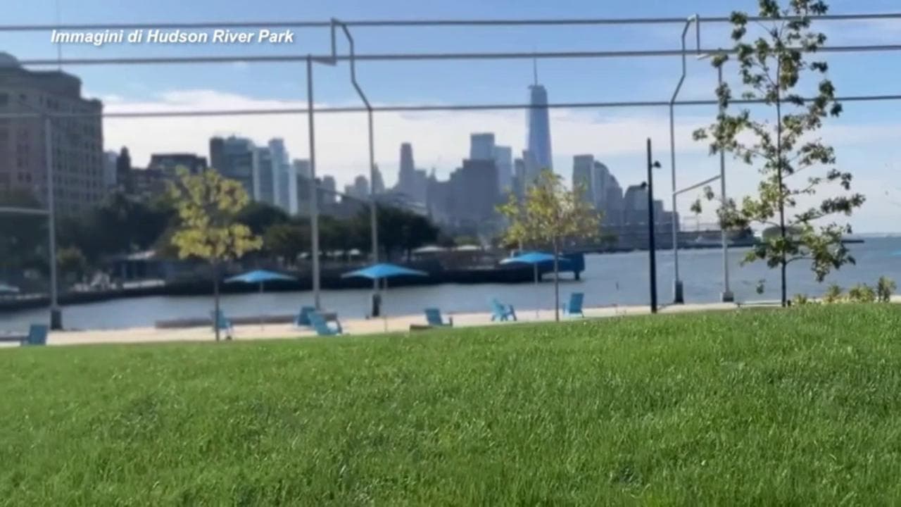 New York, contro il caldo in città creata una nuova spiaggia a due passi dal Greenwich Village