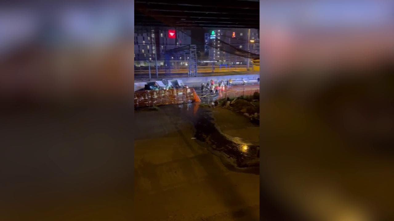 Pullman precipitato dal cavalcavia a Mestre, il video di un passante: "Quello è un passeggino"