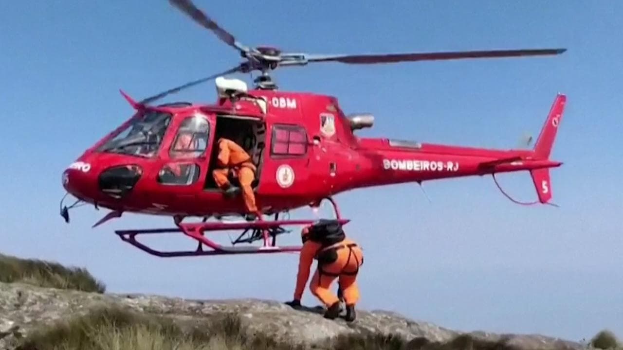Dopo 9 anni è il suo turno per un trapianto di reni: l'operazione "impossibile" dei vigili del fuoco