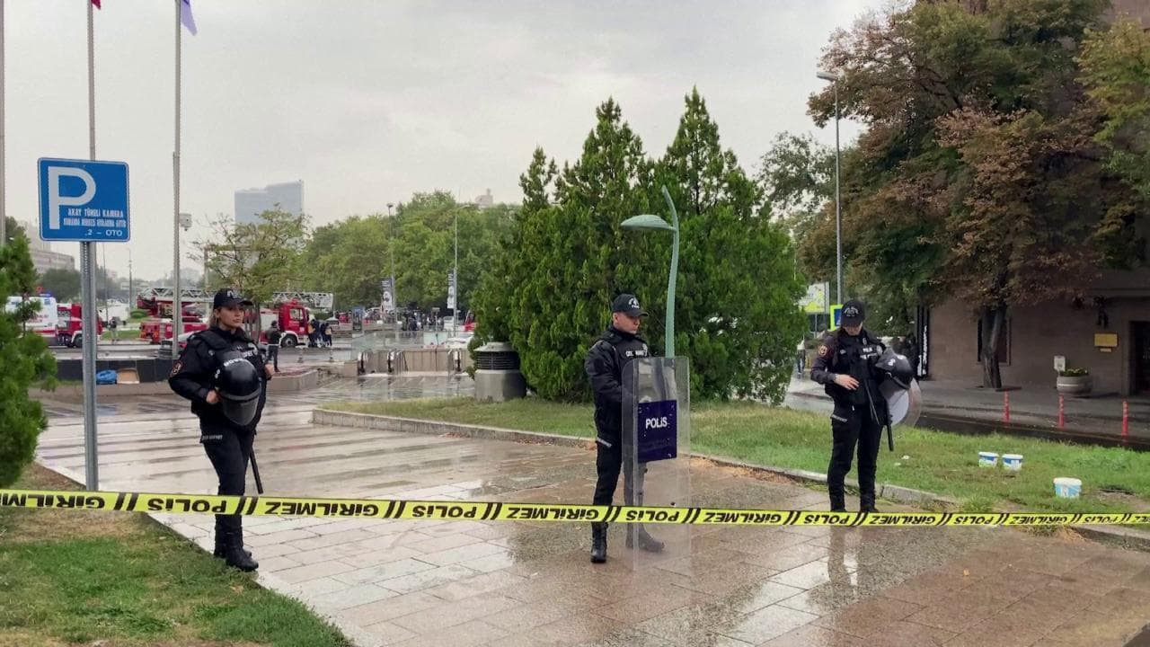 Turchia, attacco terroristico ad Ankara: forte esplosione nei pressi del Parlamento