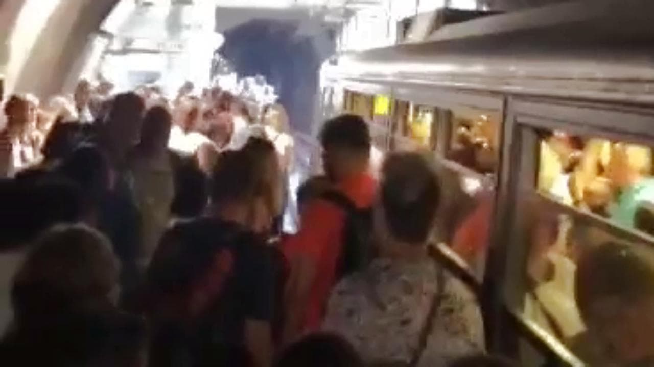 Circumvesuviana: passeggeri bloccati nel tunnel