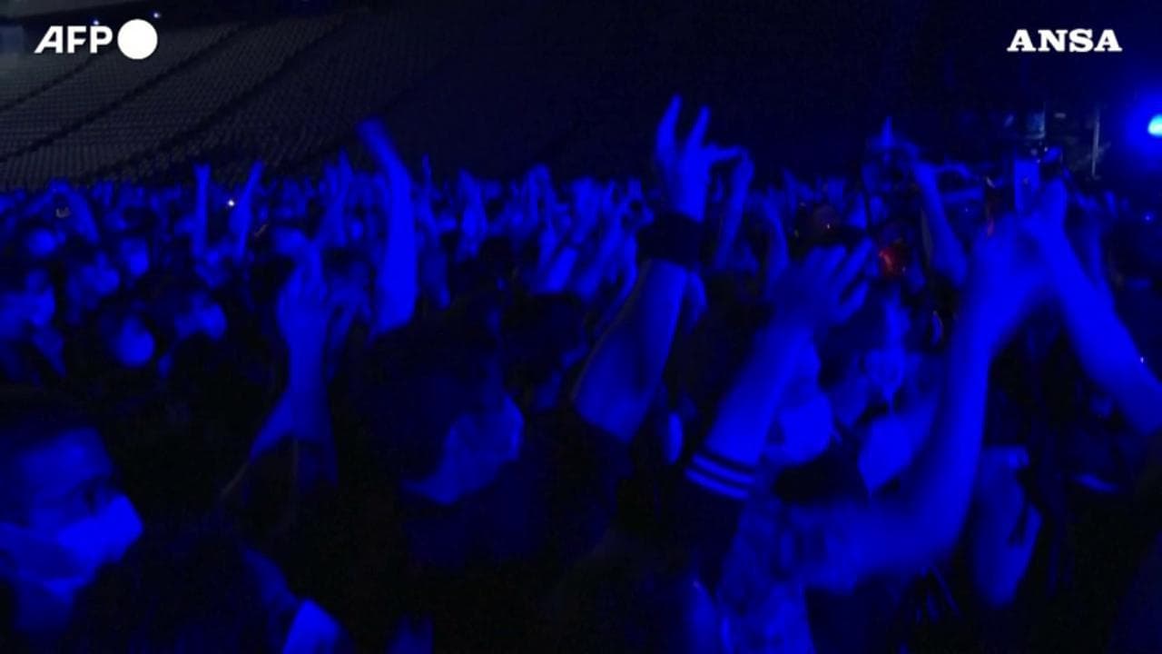 Francia, a Parigi cinquemila spettatori per il primo concerto post Covid