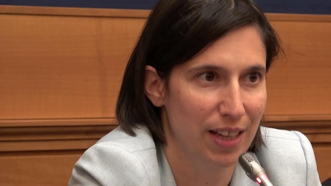 Elly Schlein sulla politica del governo in tema di migranti: "Tutto chiacchiere e distintivo"