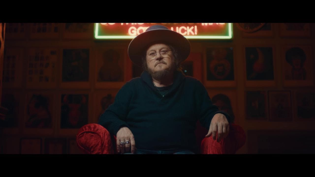 Zucchero si racconta in un doc: "Il palco ti dà forza e ti consuma" - trailer in anteprima