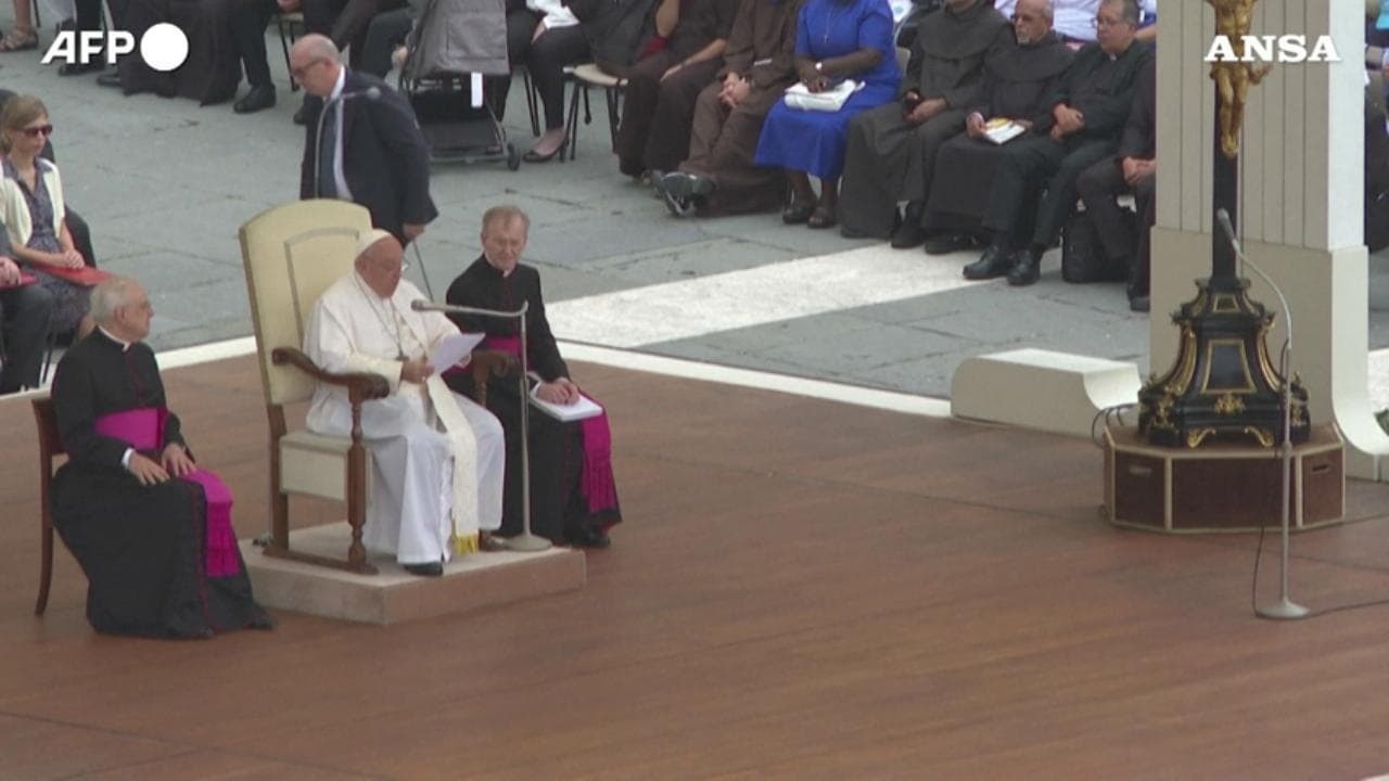 Nagorno-Karabakh, Papa Francesco: "Tacciano le armi, si cerchino soluzioni pacifiche"