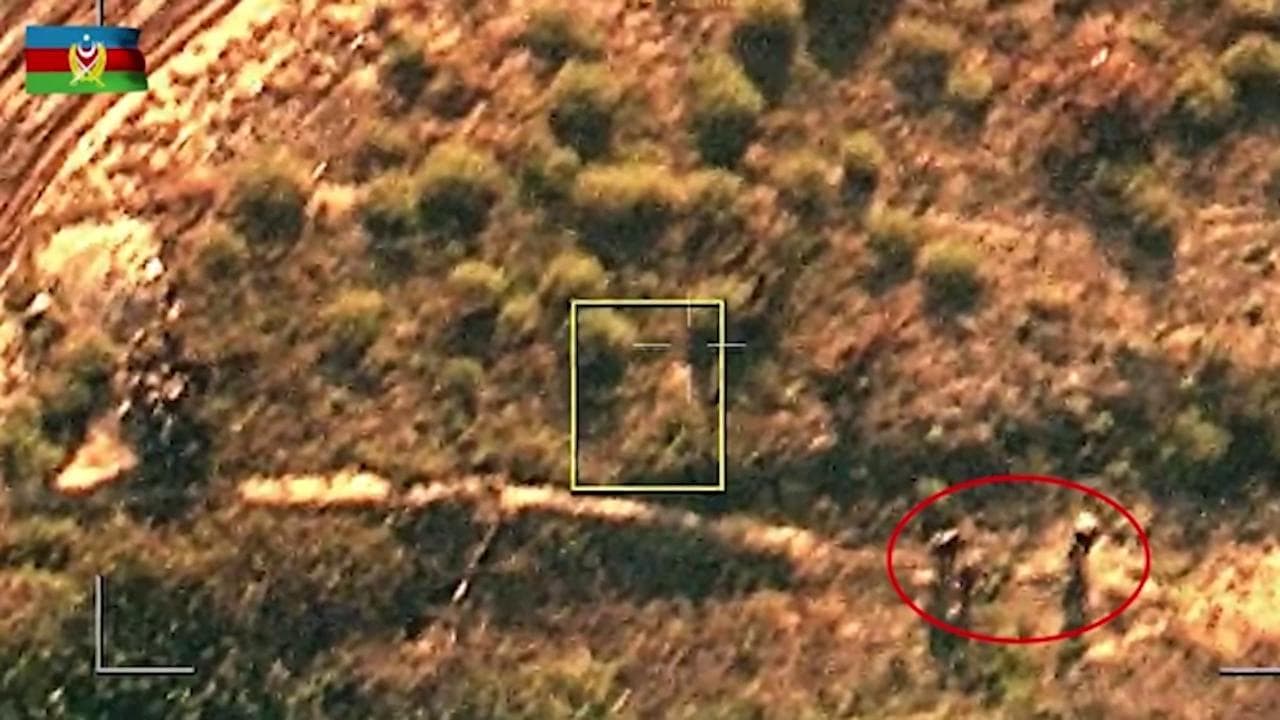 Karabakh, i filmati dei combattimenti dell'esercito dell' Azerbaijan contro le forze armene