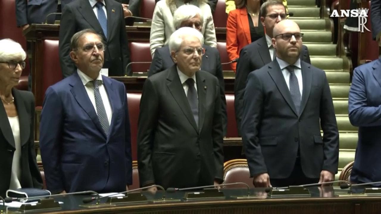 75esimo della Costituzione, Andrea Bocelli canta l'Inno e "Nessun dorma": standing ovation alla Camera