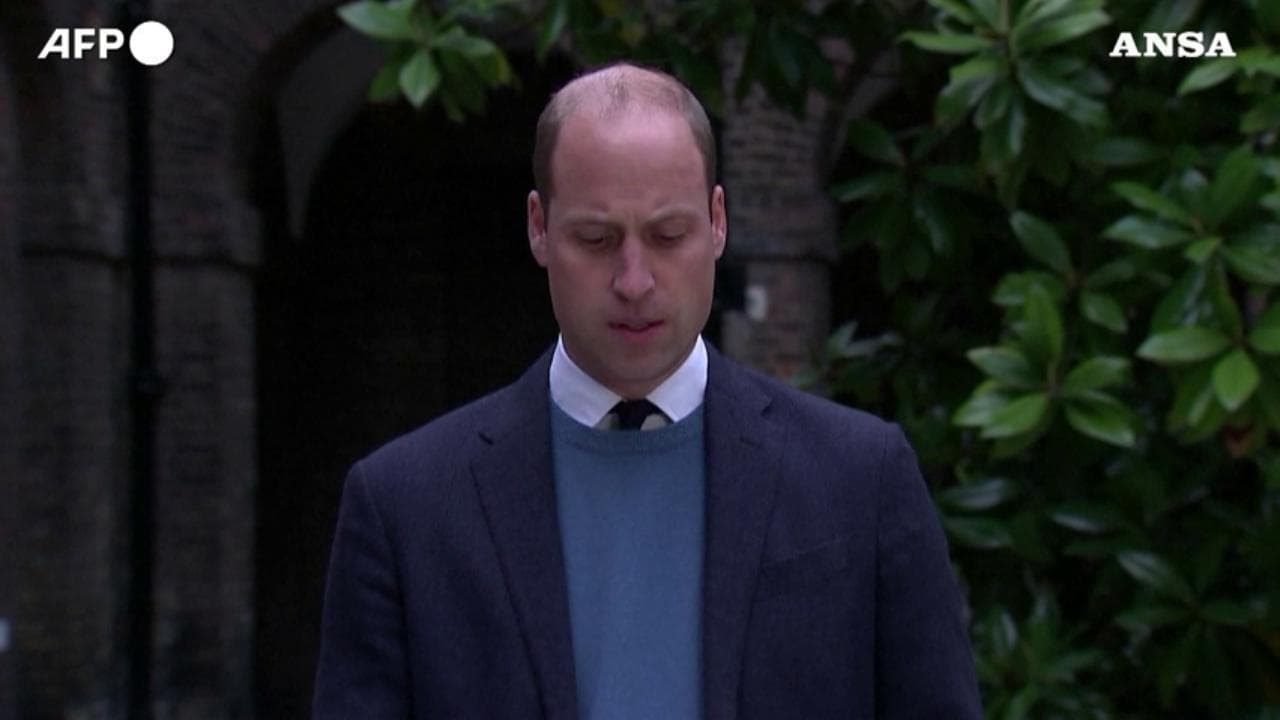 La furia di William contro la Bbc: ''Le loro bugie hanno distrutto la vita di mia madre Diana''