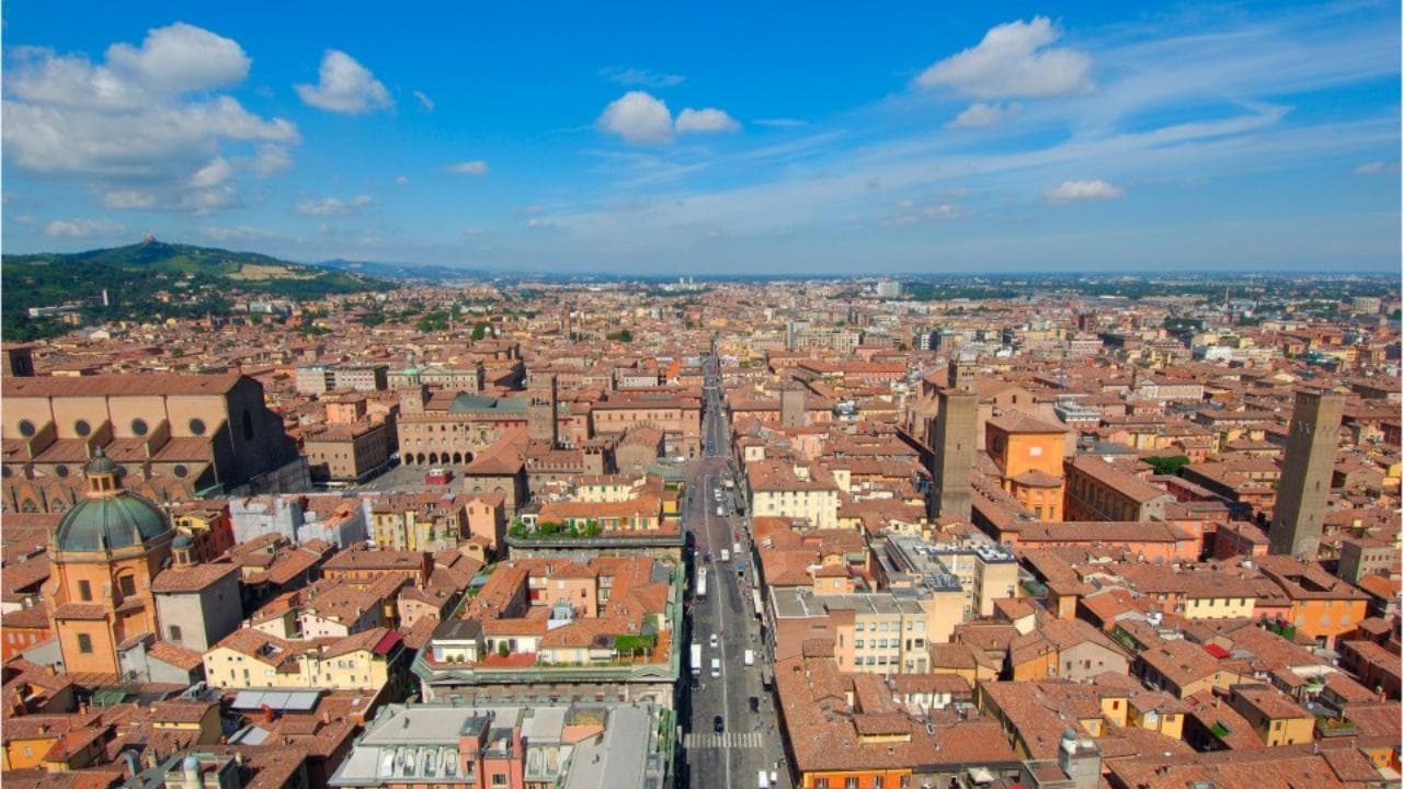 Connessione e costo della vita: ecco le 10 città italiane preferite da chi è in smart working