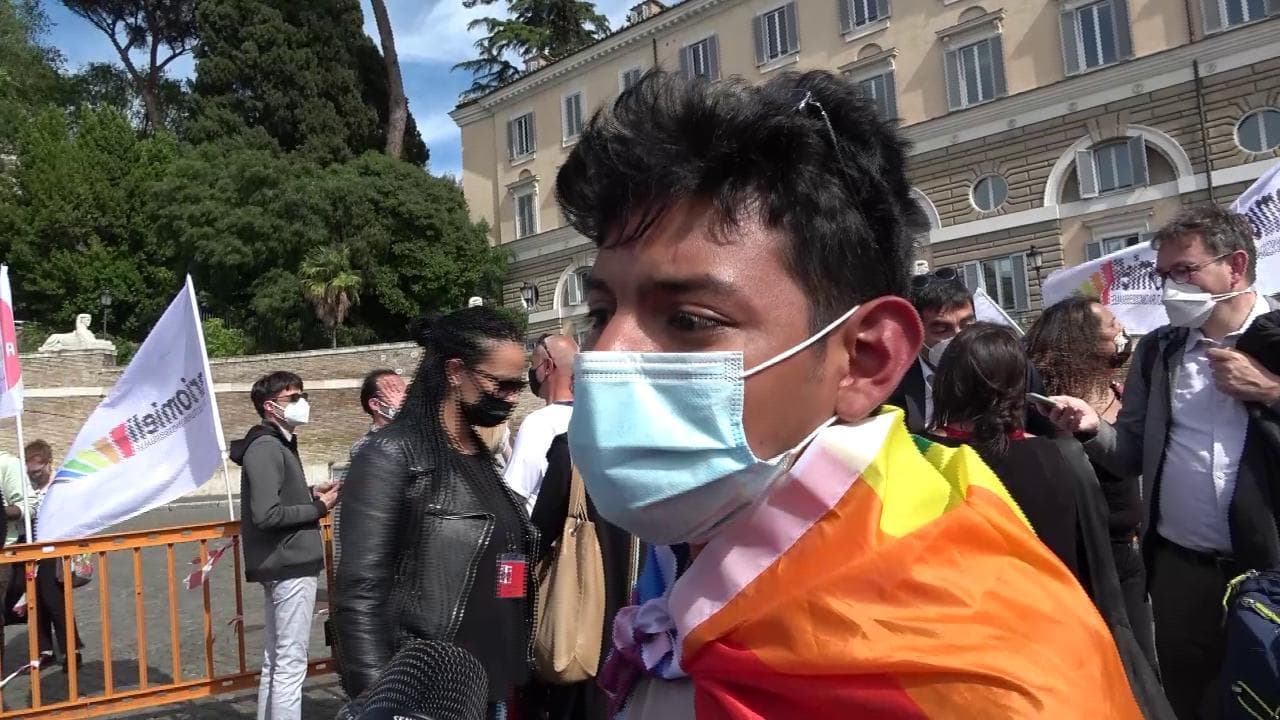 Ddl Zan, Jean-Pierre Moreno: "Io, vittima di aggressione omofoba, ho ancora paura. Serve legge"