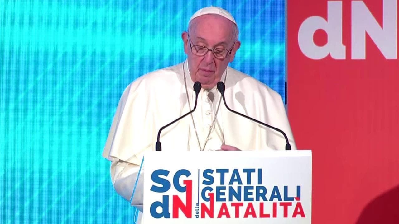 Covid, Papa Francesco: "Senza esplosione di nascite non c'è ripartenza; non seguire modelli miopi di crescita"