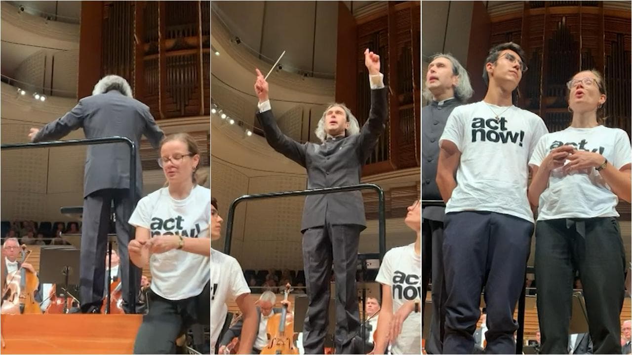 Attivisti per il clima fermano il concerto: il direttore d'orchestra gestisce il blitz alla perfezione