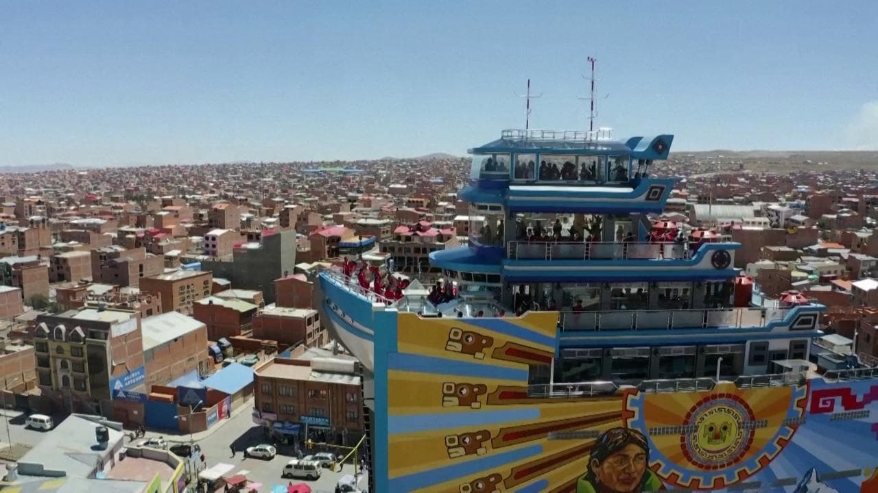 Una "barca" nei cieli boliviani: l'edificio ispirato all'architettura "cholet" ha di tutto all'interno