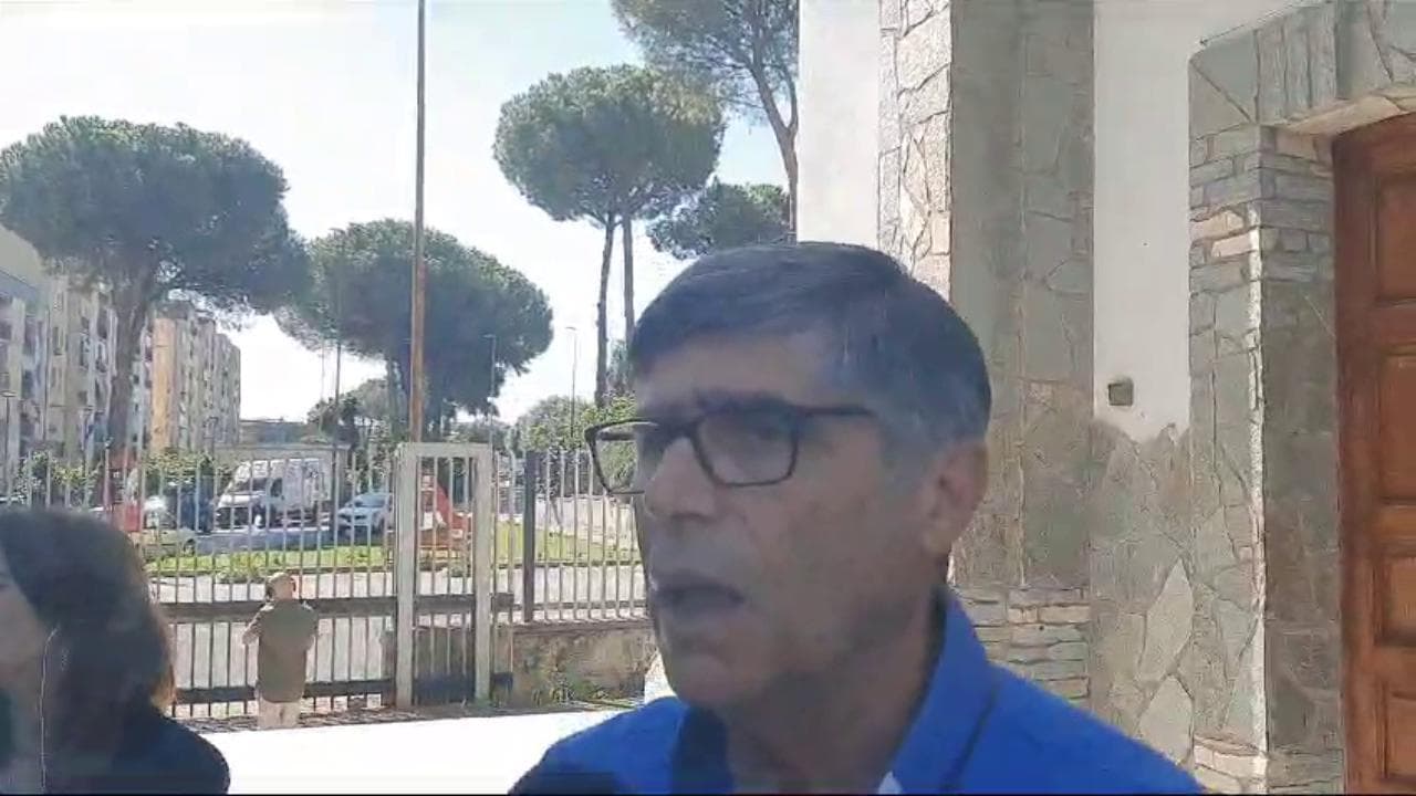 Don Patriciello: "I topi si sentono stanati e sparano"