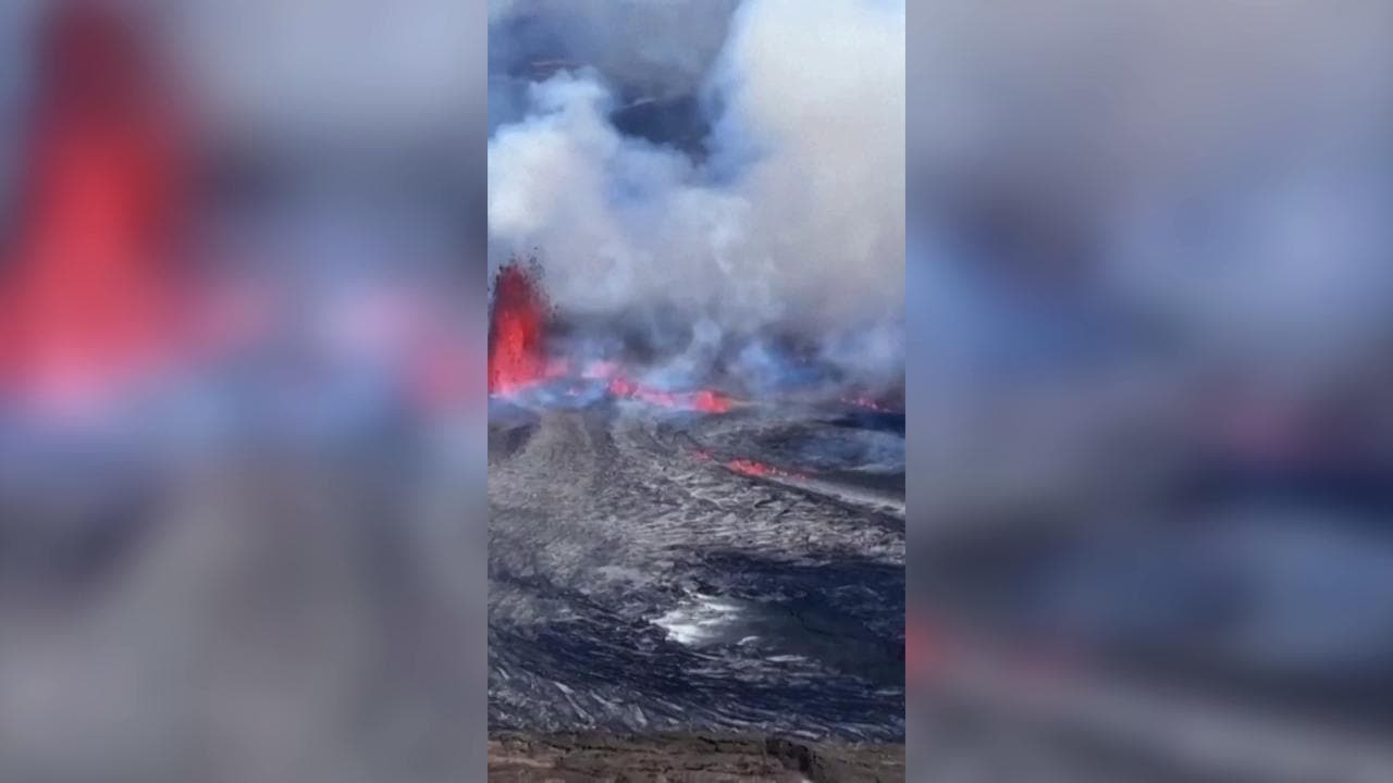 Hawaii, nuova eruzione del vulcano Kilauea: lo spettacolo delle fontane di lava