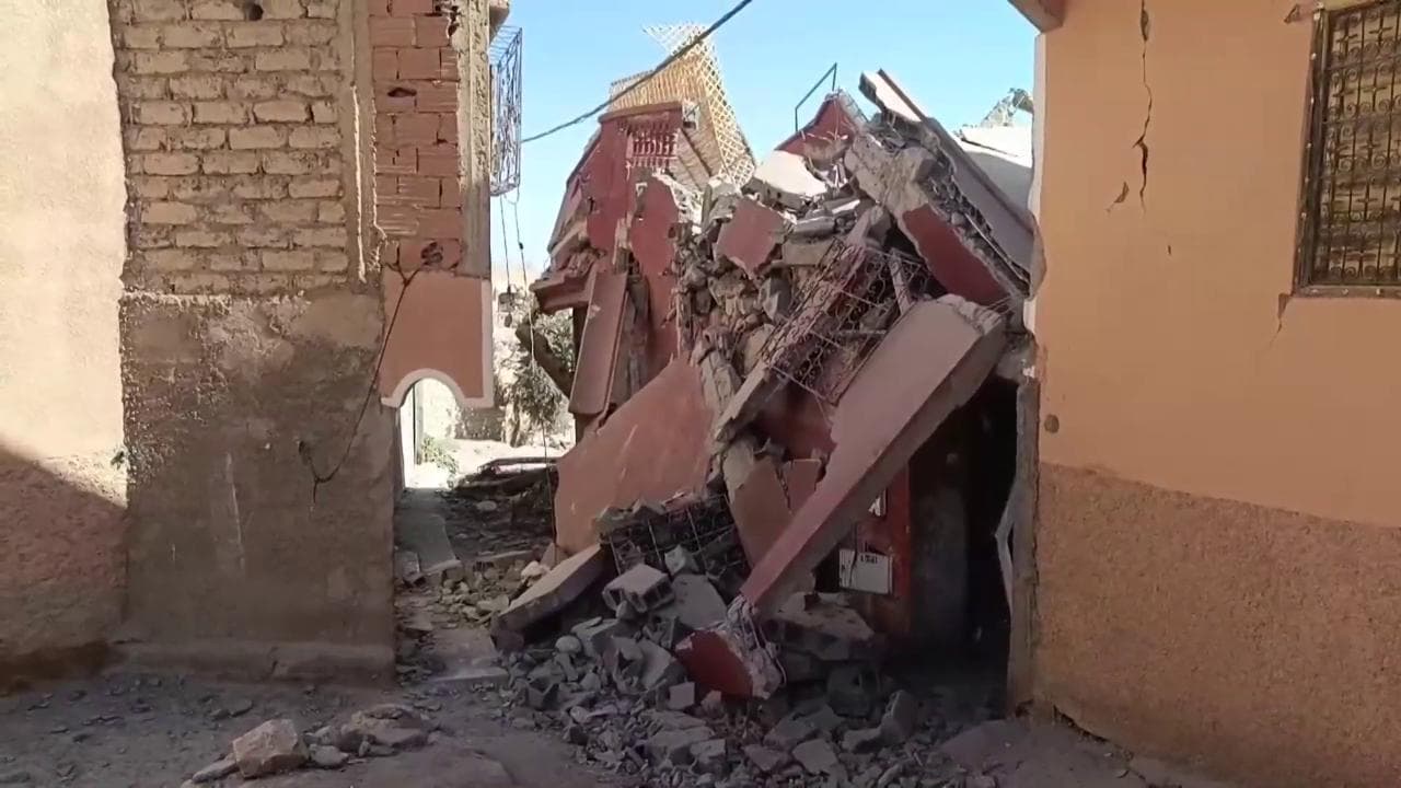 Marocco, le immagini della distruzione e degli sfollati: migliaia senza casa. Sale il numero delle vittime