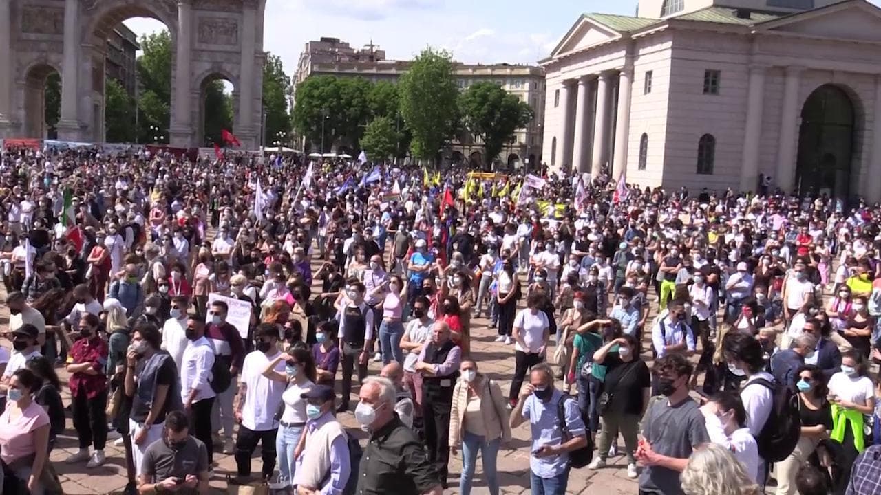 Ddl Zan, "Bella Ciao" di Milva apre la manifestazione di Milano