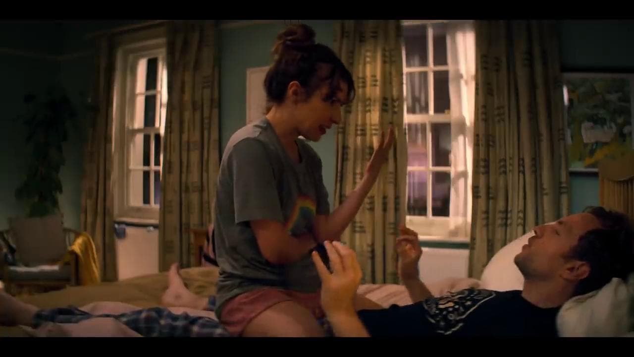 'Trying', se l'adozione è un viaggio tragicomico
