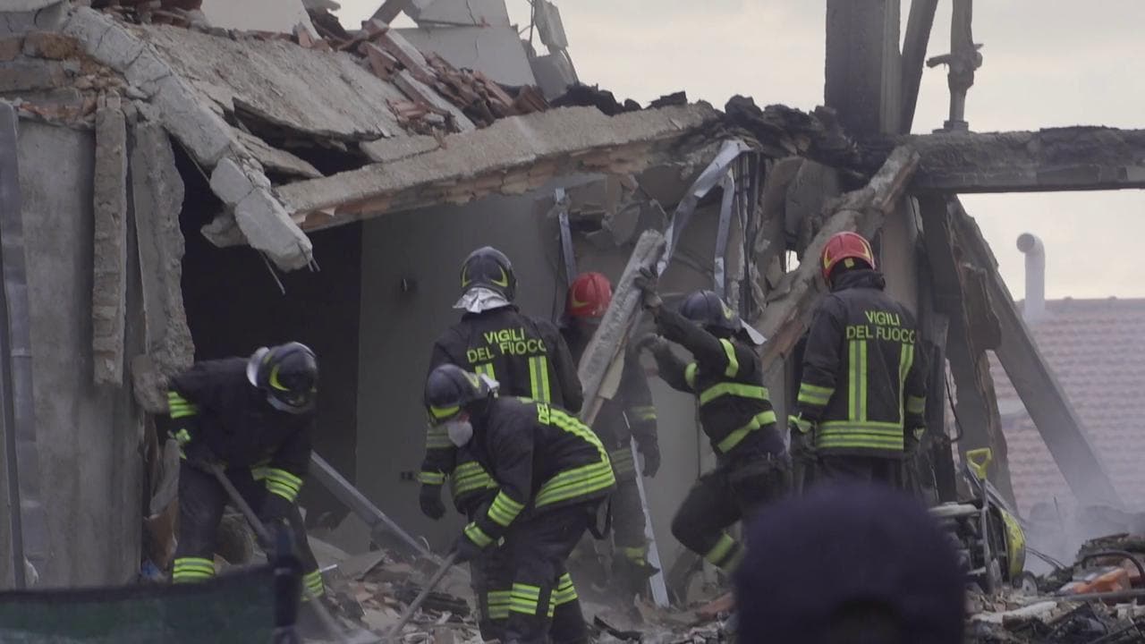Gubbio, esplosione in un laboratorio di cannabis light: l'edificio distrutto