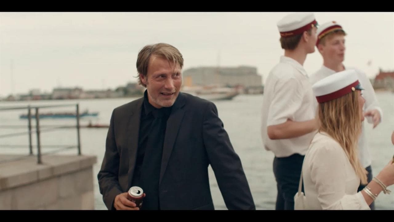 'Un altro giro', il film da Oscar di Vinterberg - La danza sfrenata di Mads Mikkelsen
