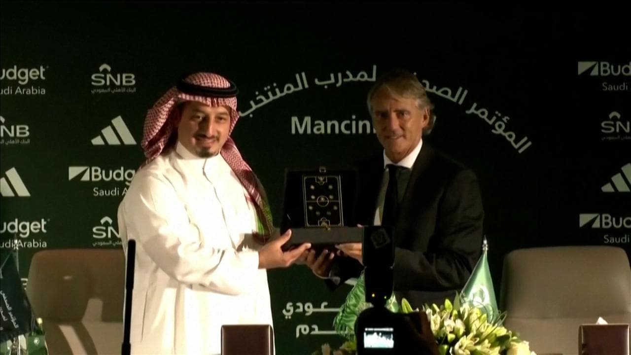 Mancini ct d'Arabia: "L'obiettivo è vincere la Coppa d'Asia. Lavoreremo duramente per far crescere il calcio saudita"