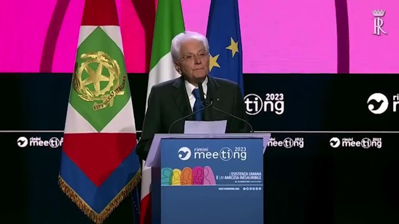 Migranti, Mattarella: "Nel mio studio il disegno del ragazzino annegato con la pagella nella giacca"